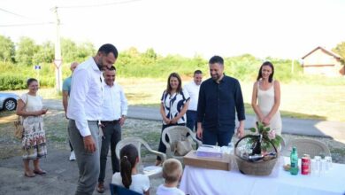 Igor Dodik i Srđan Amidžić u posjeti porodici Đekić u Kozarskoj Dubici