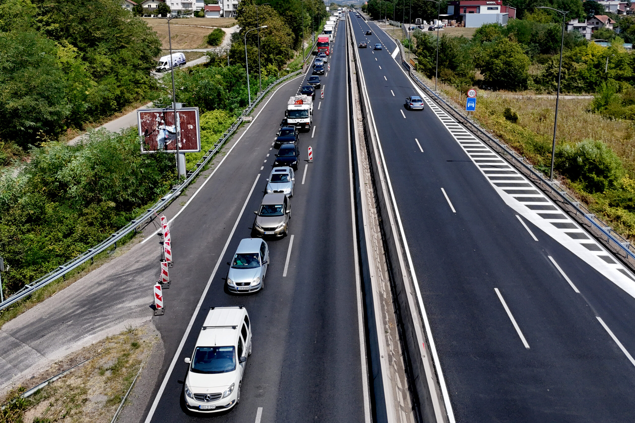 Gužve na ulazu u Banjaluku, kolona duga 700 metara