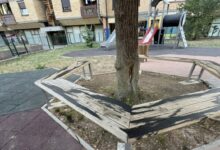 Klupe na dječijem igralištu u Banjaluci polivene motornim uljem