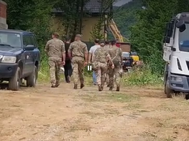 Strah u Zubinom Potoku: Kurti najavljuje rušenje novih objekata