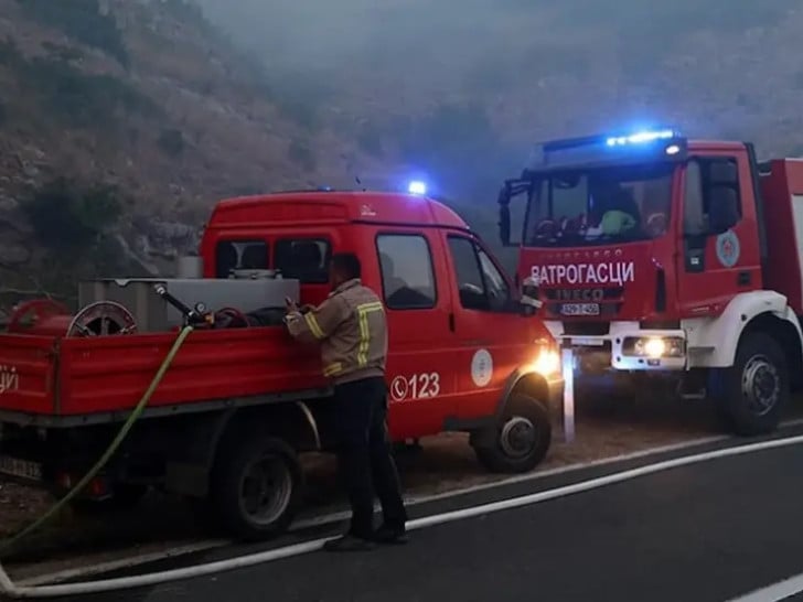 Veliki požar na deponiji Željkovac kod Leskovca