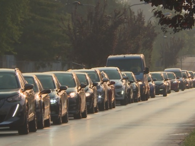 Duge kolone i usporen saobraćaj na dionici Klašnice-Banjaluka