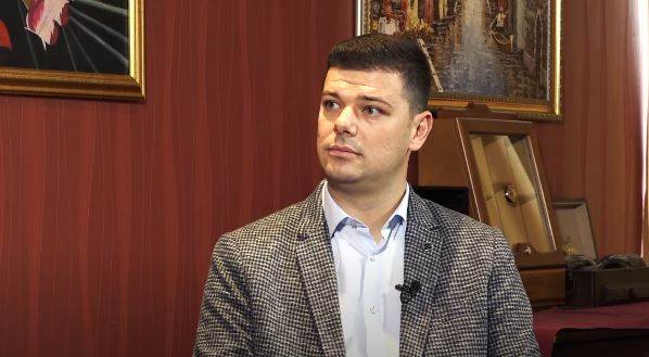Sud naložio vraćanje Momčila Antonića na mjesto direktora