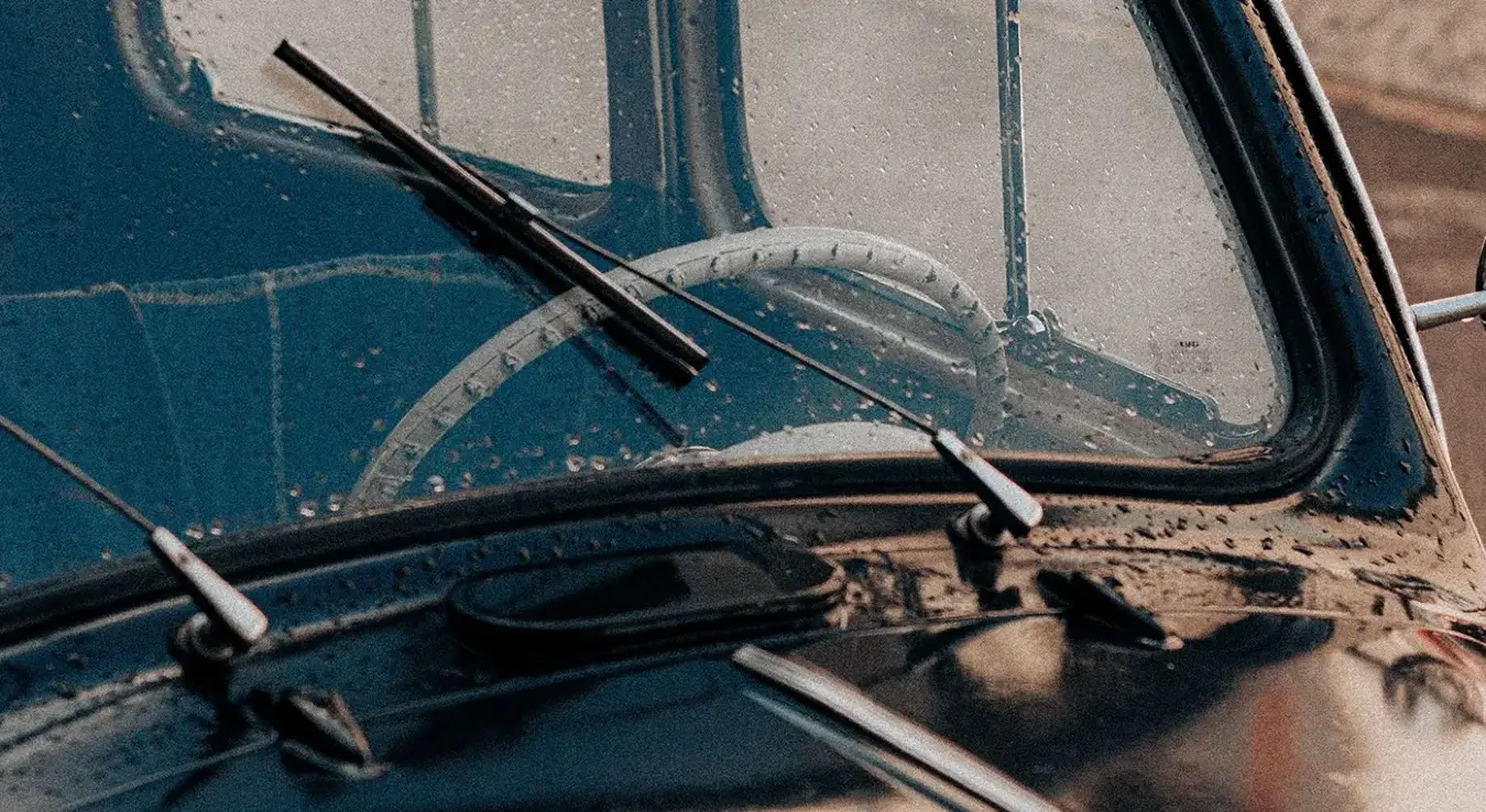 Šta znače podignuti brisači na vašem automobilu?