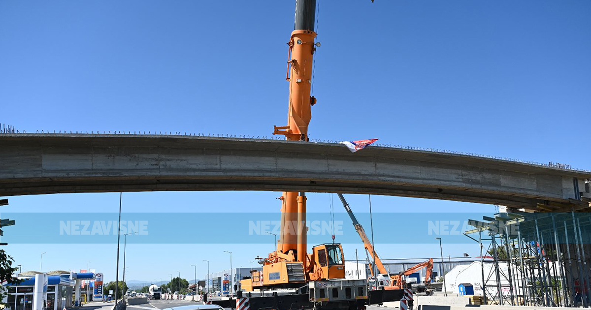 Novi nadvožnjak na brzoj cesti Banjaluka-Laktaši postavljen kod Trna