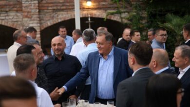 Dodik: Očuvati plate i kupovnu moć građana