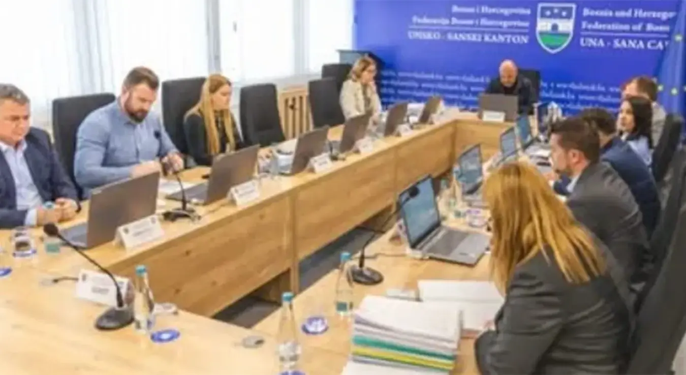 Izglasano nepovjerenje Vladi USK, formiranje nove vlasti blokirano