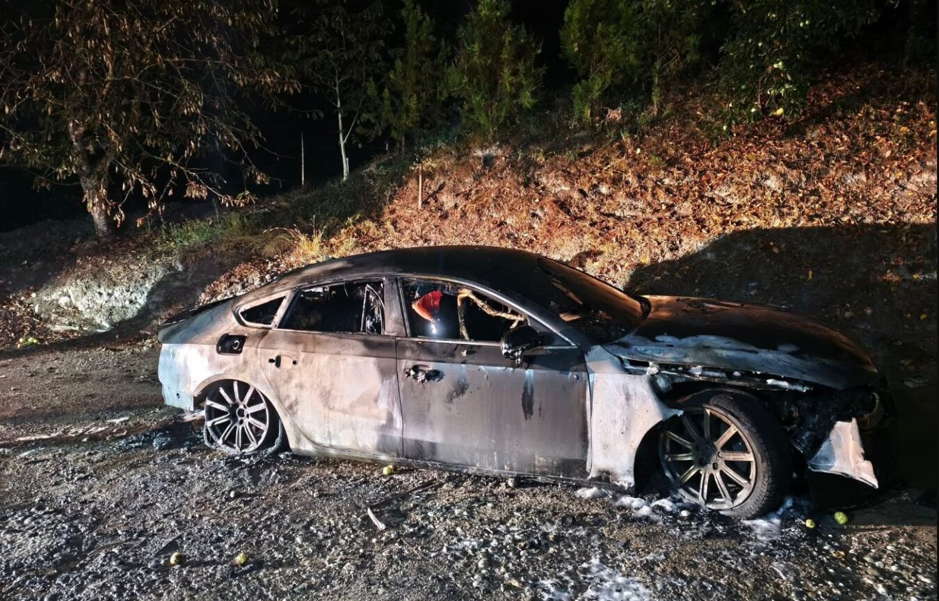 Poslaniku Senadu Hubjeru zapaljen automobil ispred kuće kod Goražda