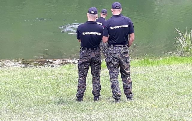 Tragedija kod Borče: Izvučeno tijelo mladića koji je upao u vodu i mulj