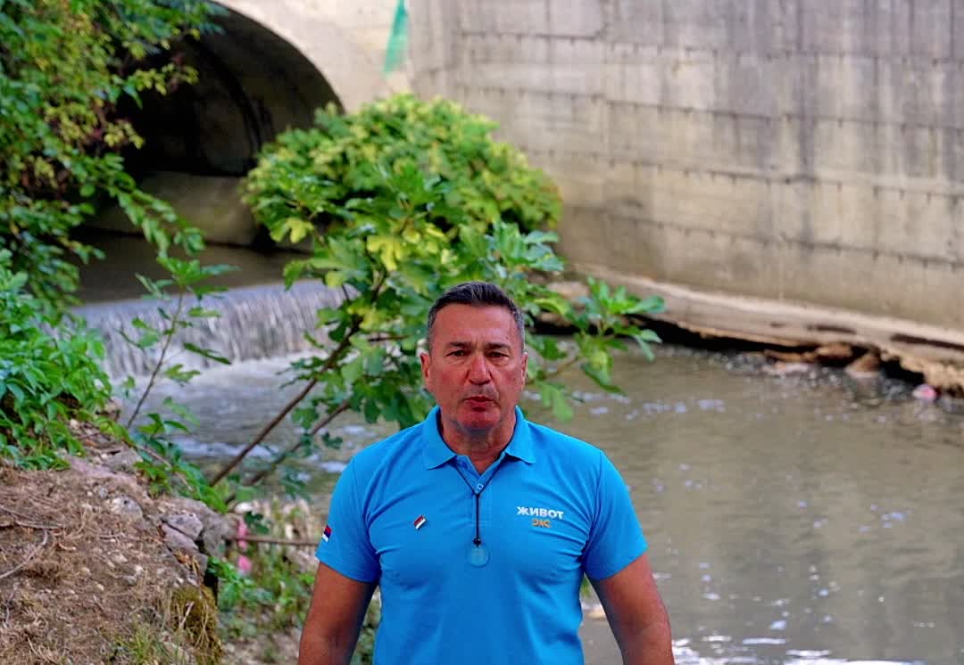 Davor Dragičević uz korito Crkvene kod betonskog ispusta u Banjoj Luci
