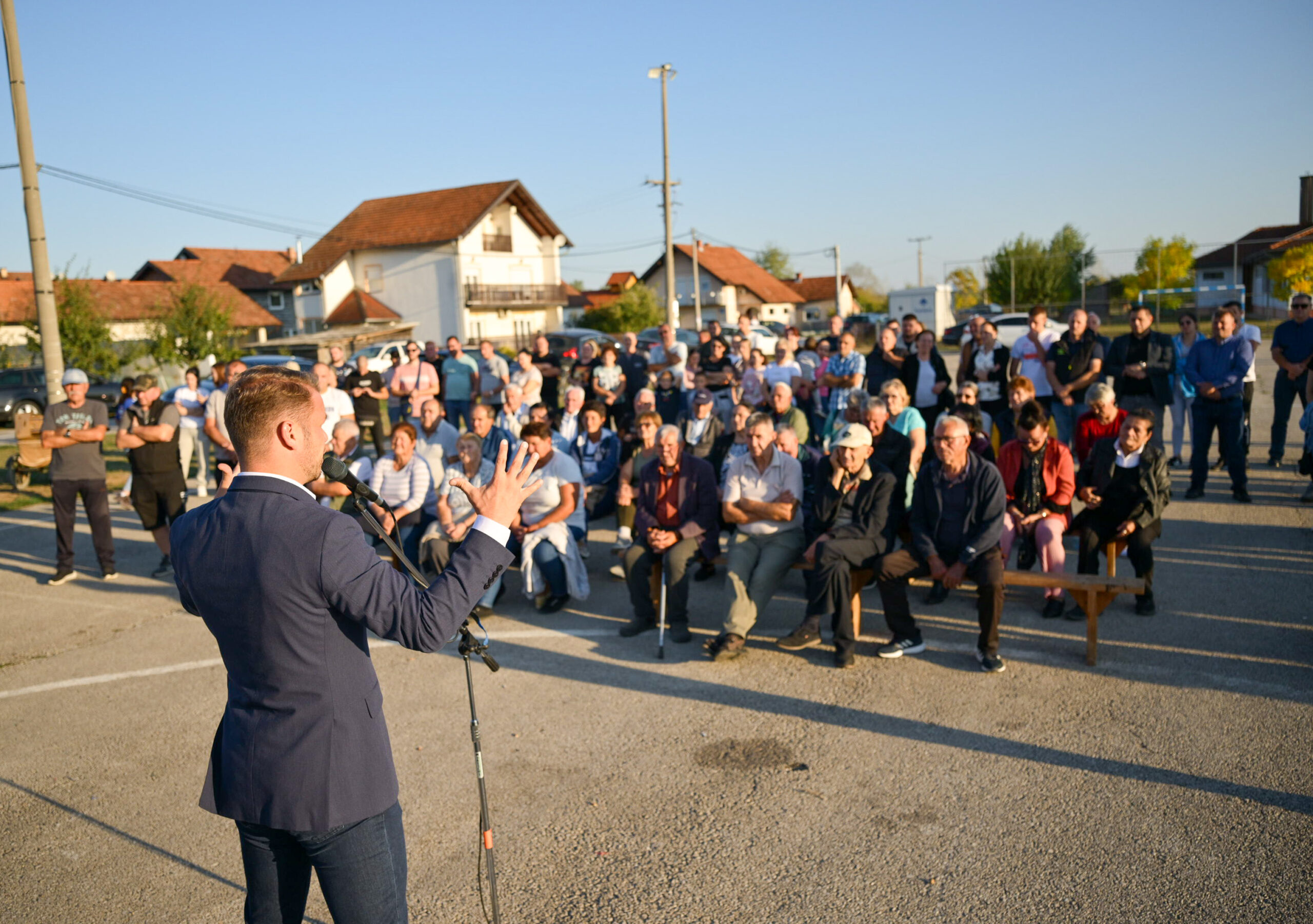 Gudronska jama ugrožava zdravlje: Održan protest mještana u Modriči