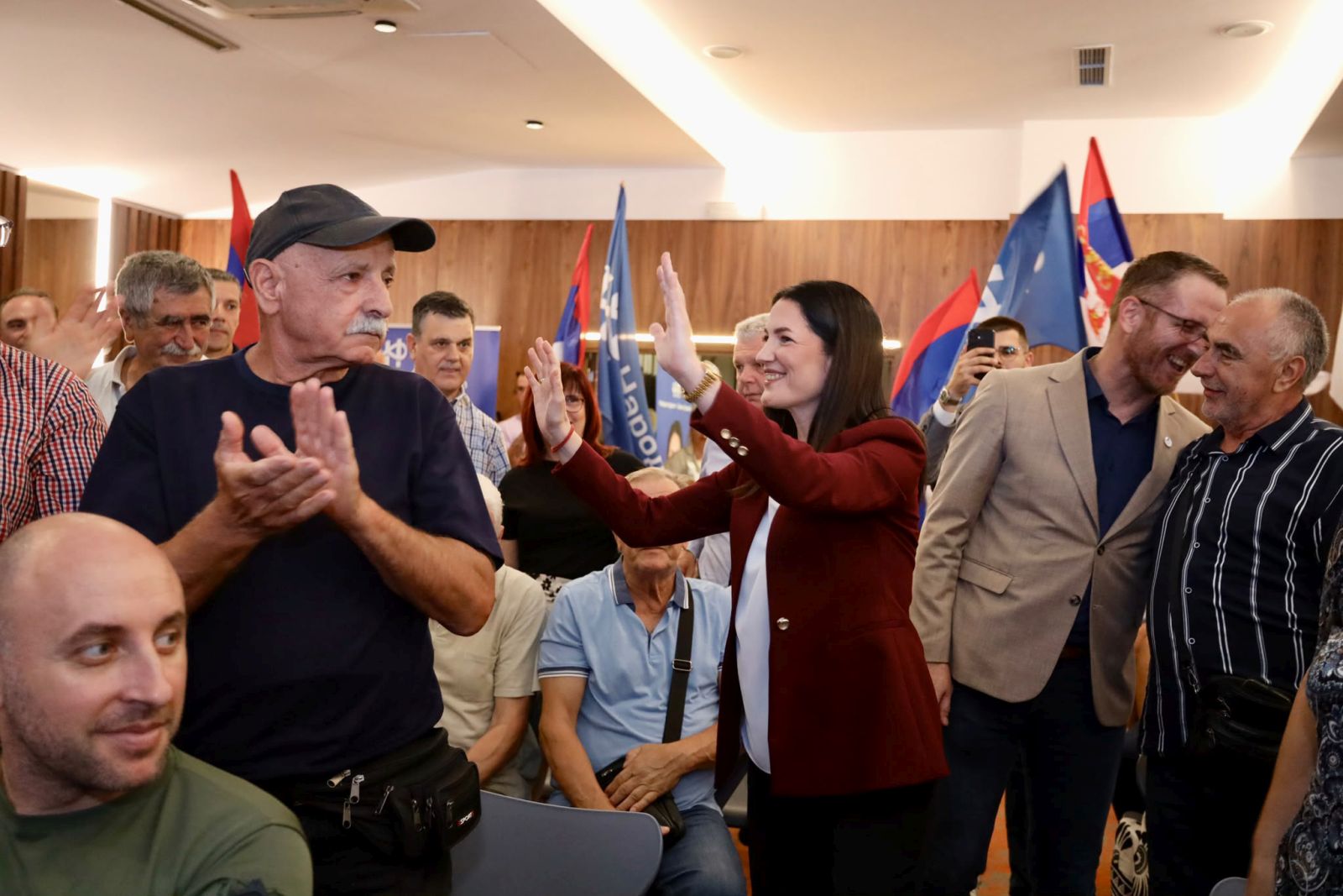 Kandidati Narodnog fronta predstavljeni u Banjaluci: Trivićeva najavila uvođenje jednog primanja iz budžeta