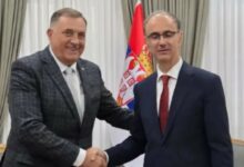 Dodik poručio da je zabrana preleta premijeru Srbije prevršila svaku mjeru