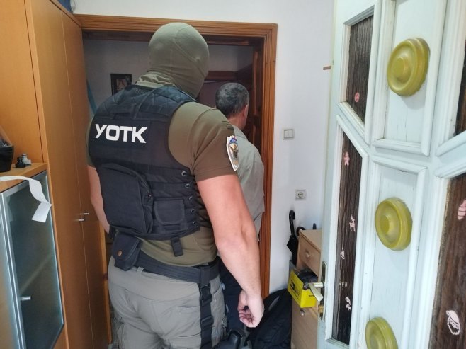 Policijska akcija Kota u Gradišci: Uhapšeno šest lica i zaplijenjen veliki arsenal naoružanja