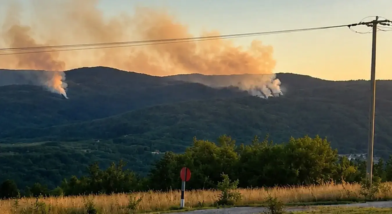 Bukti požar u Drvaru: Vatra na 500 metara od kuća, stiže pomoć iz Banjaluke i Laktaša
