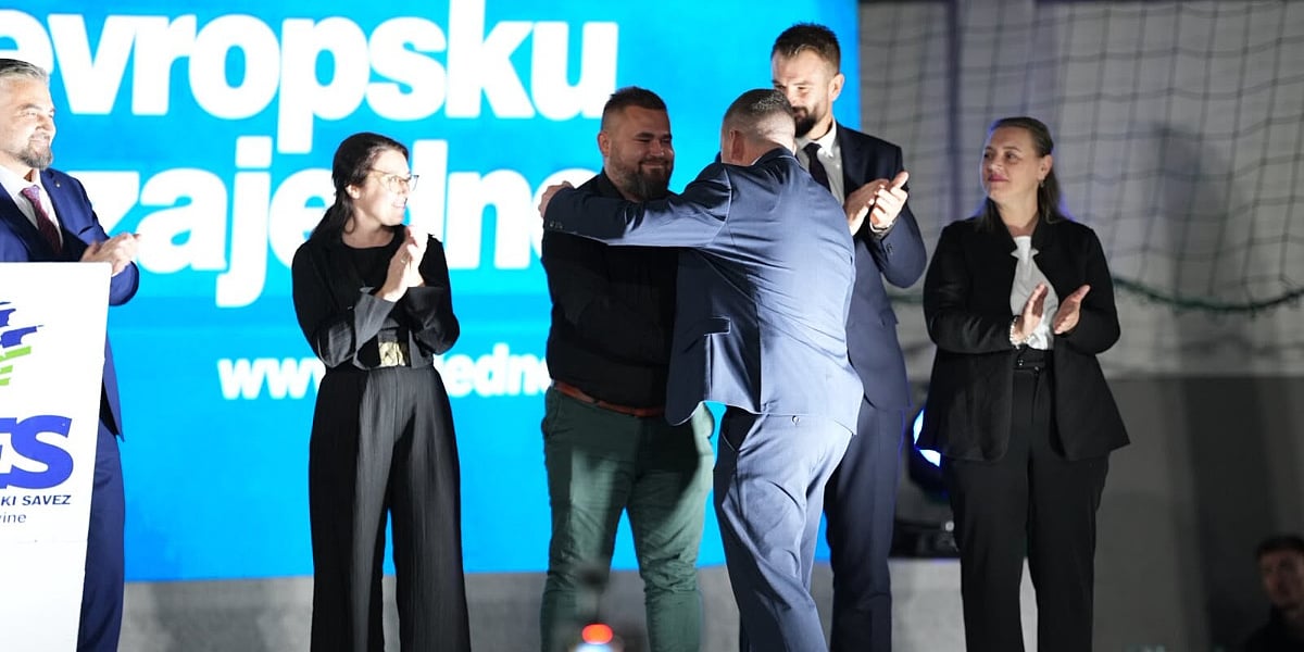 Održan predizborni skup NES-a u Velikoj Kladuši
