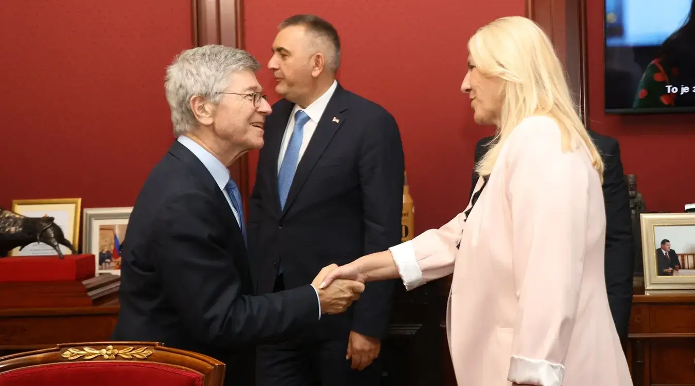 Razgovor sa Džefrijem Saksom o globalnim procesima i stabilnosti