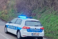 Nuđenje mita policajcima: Prijedorčanin ostavio novac u službenom vozilu