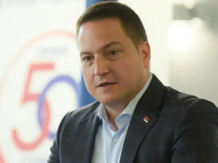Ružić napustio Skupštinu Srbije