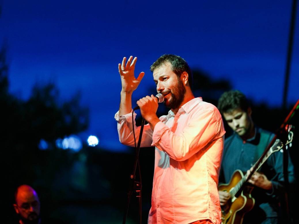 Džez poezi kabare predstavio duh Banjaluke publici u Vranju