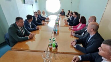 Planirana rekonstrukcija bolnice u Prijedoru: Minić na sastanku sa načelnicima