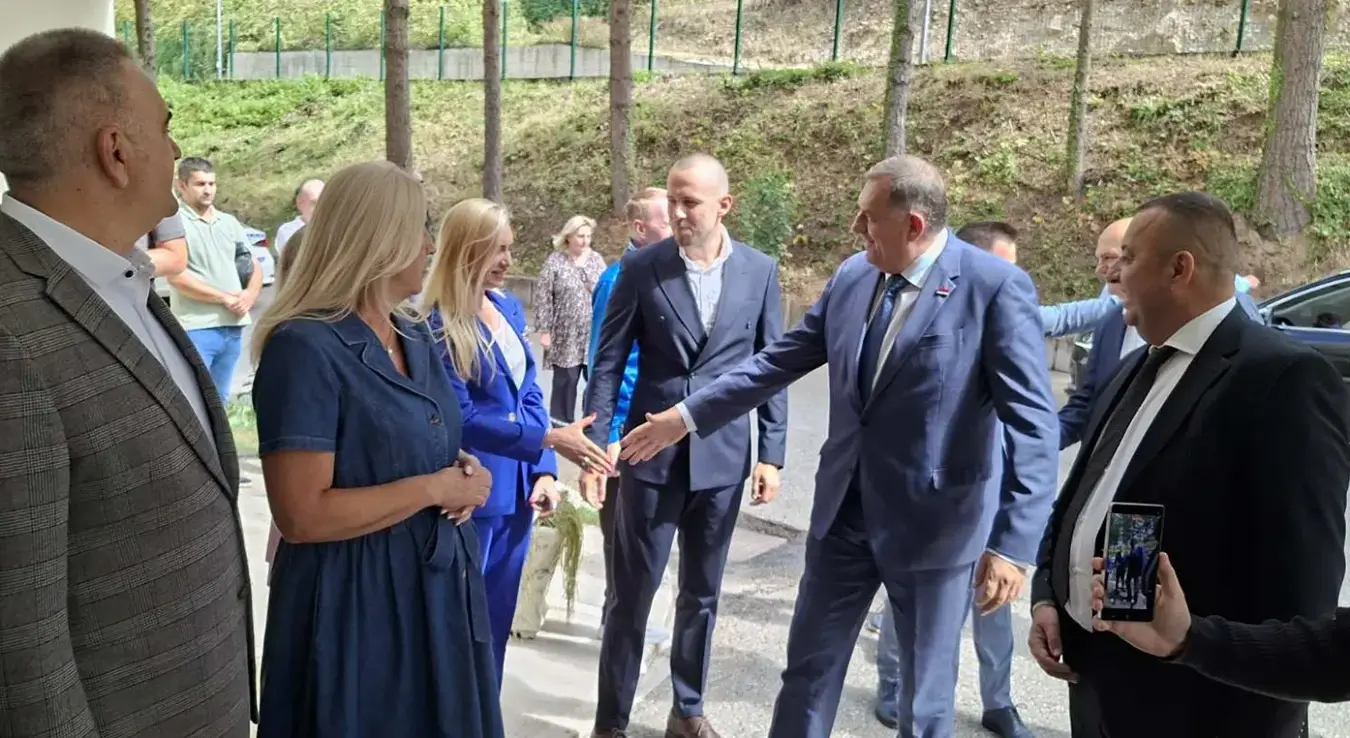 Rukovodstvo Republike Srpske u radnoj posjeti bolnici u Foči