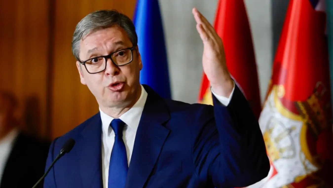 Vučić podnosi ostavku na mjesto predsjednika Srbije