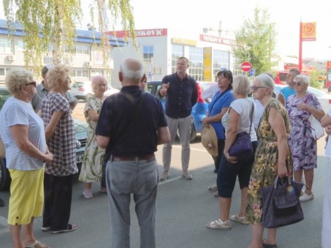 Protest u Lazarevu: mještani traže sanaciju puteva, a Grad najavljuje tramvaje