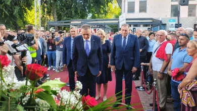 Karan, Cvijanović, Dodik i Minić odali počast u Šamcu