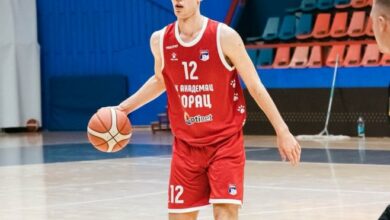 Mladi košarkaš Nemanja Vučenović potpisao profesionalni ugovor sa Borcem