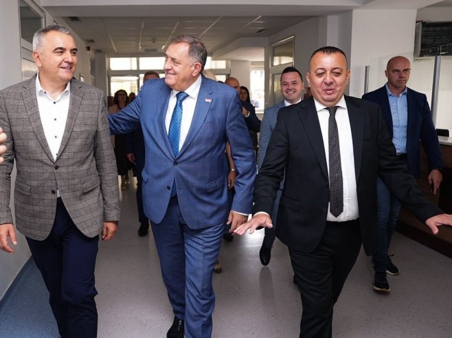 Dodik poručio da bolnica u Foči zaslužuje status kliničkog centra