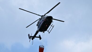 Požar kod Teslića: Helikopter MUP-a RS sprečava širenje vatre