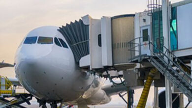 Uznemirujući slučaj u avionu: Državljanin Sjeverne Makedonije osumnjičen za bludne radnje nad maloljetnicom