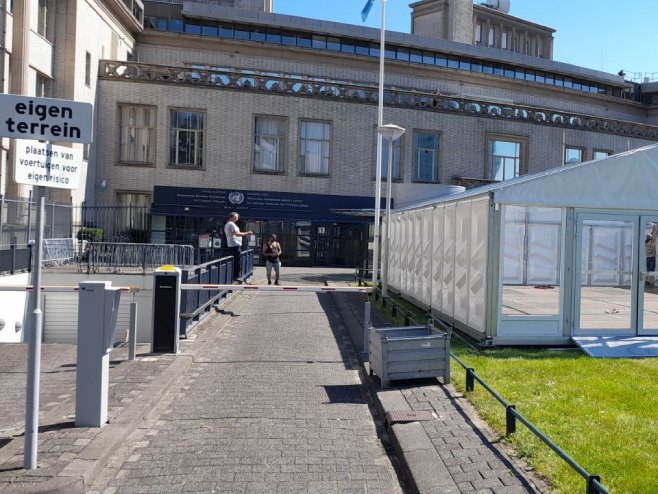 Mladićevo tijelo u fokusu: Mehanizam u kontaktu sa porodicom