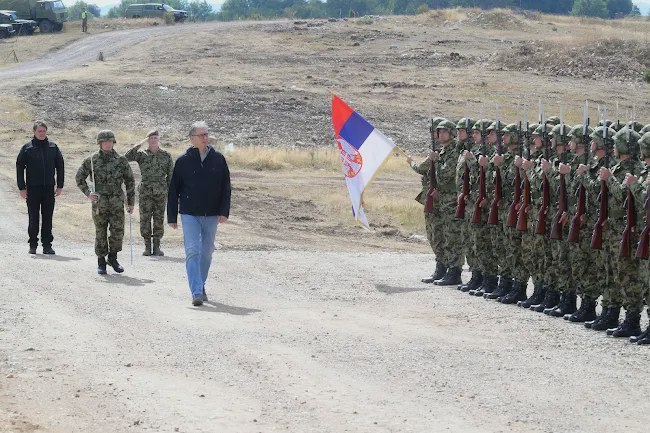 Predsjednik Srbije najavio formiranje digitalne armije na poligonu Pešter