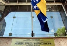 Pad javnih prihoda u Federaciji BiH: Manje novca od doprinosa i manji broj radnika