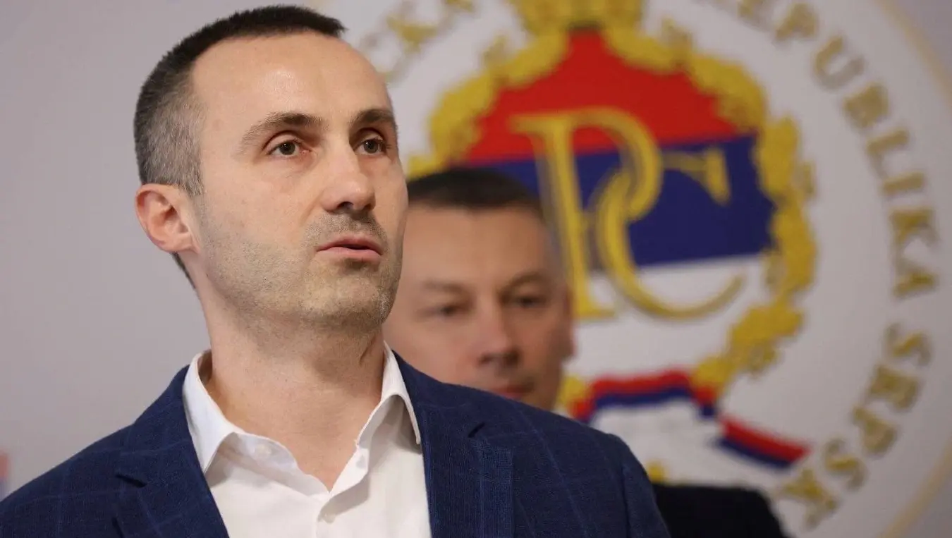 Lolić pozvao CIK i GIK: Povećati broj kabina za glasanje u Banjaluci