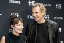 Liam Neeson i Stella Stocker držeći se za ruke stigli na festival u Torontu