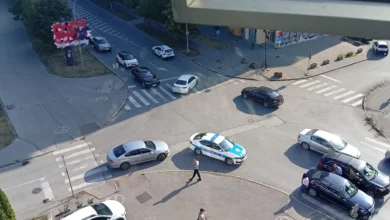 Udes u Boriku stvorio velike kolone: Sudar dva mercedesa u Gundulićevoj ulici