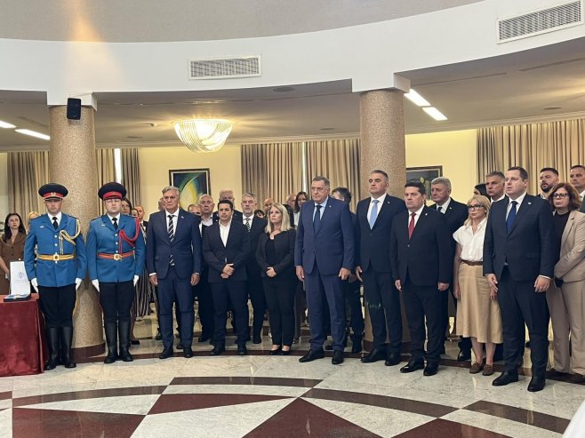 Saradnja sa Izraelom temelji se na poštovanju žrtava, poručio Minić