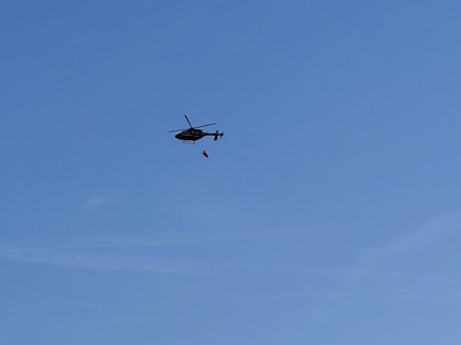 U gašenje požara na Suvoj planini uključuju se i helikopteri MUP-a Srbije