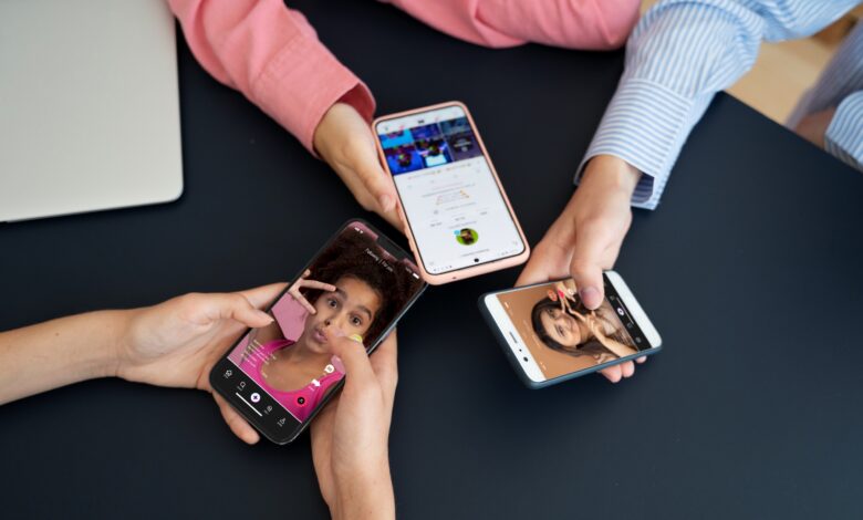 Motorola priprema novi sklopivi telefon sa horizontalnim modulom kamere