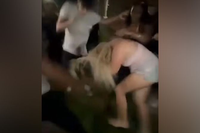 Brutalan napad uličnih trkača na studentkinje u Pensilvaniji