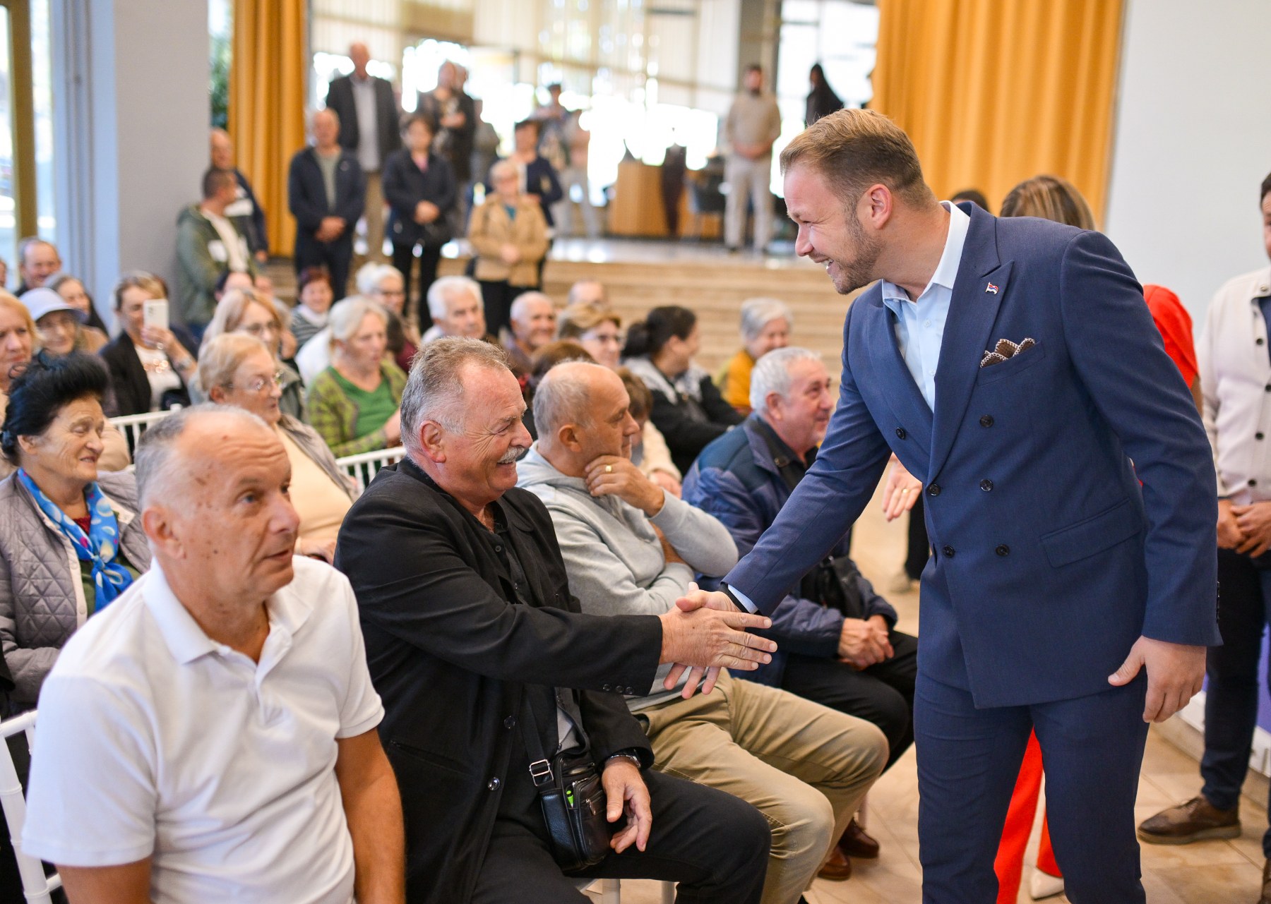 Besplatan javni prevoz za penzionere: Uručene nove karte u Banjaluci