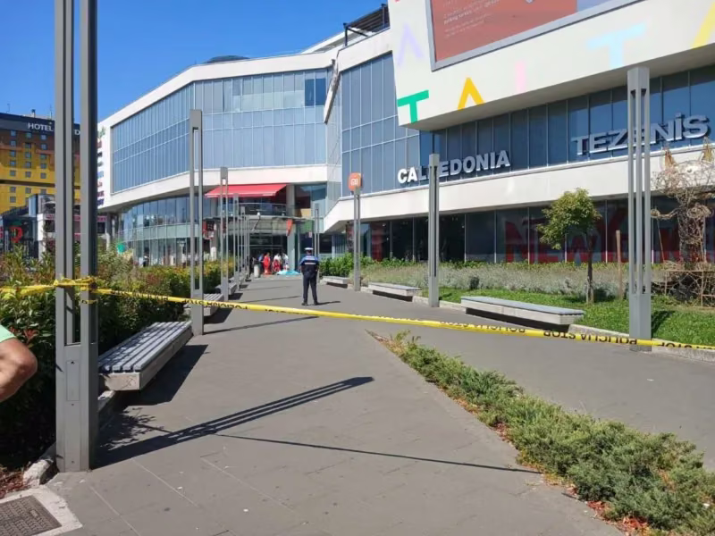 Tragedija u Sarajevu: Muškarac stradao nakon pada sa objekta tržnog centra
