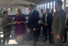 Minić i Cvijanović obećali pomoć firmi Okno u Potočarima