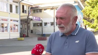 Popržen branio obustavu nastave: Zidovi su vrući, a propuh ne pomaže
