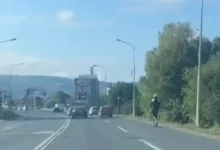 Vozač električnog trotineta jurio 60 na čas kroz Banjaluku