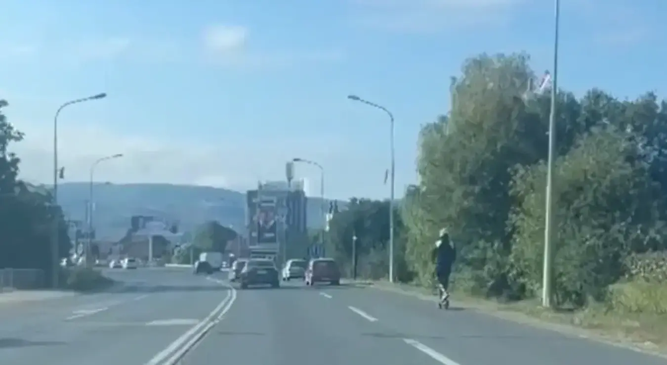 Vozač električnog trotineta jurio 60 na čas kroz Banjaluku