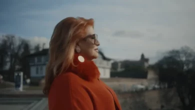 Nesvakidašnji ulazak na nastup pjevačice Ćane uz pomoć tehnologije